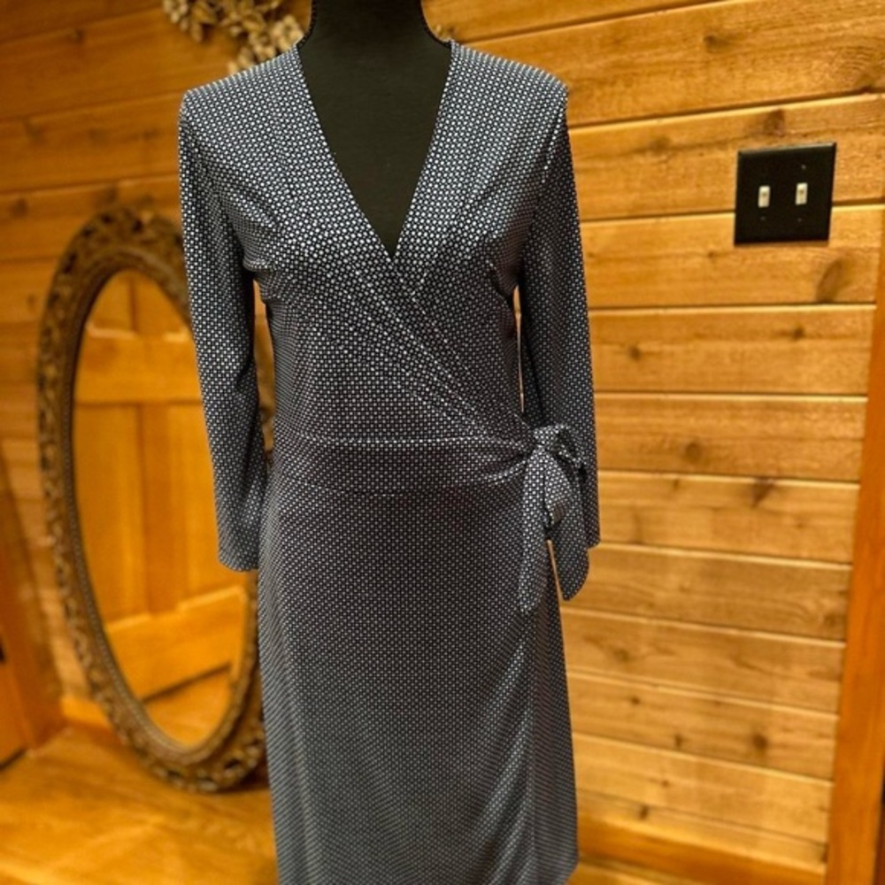 Gorgeous modern Isaac Mizrahi for Target wrap dress.